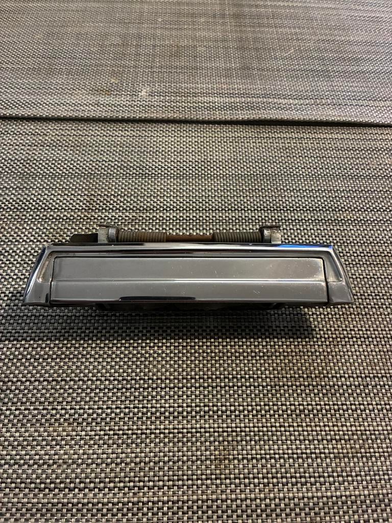 poignée de porte peugeot 104 504 604, Autos : Pièces & Accessoires, Carrosserie & Tôlerie, Droite, Enlèvement, Porte, Pièces Oldtimer ou Ancêtre