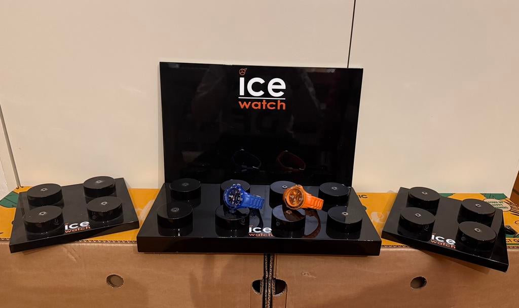 Superglazen display voor Ice Watch-horloges, Ophalen, Zo goed als nieuw