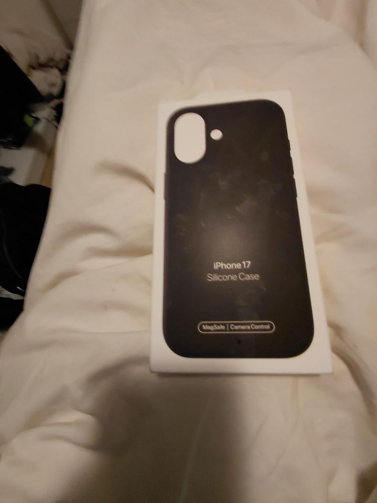 Iphone17 silicone case (mag safe camera control), Ophalen of Verzenden, Nieuw