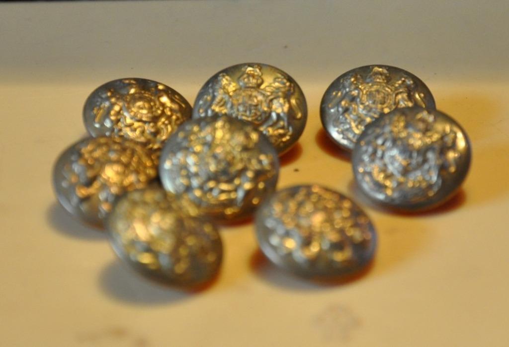 8 bouton militaire insigne heraldique petite taille, Ophalen of Verzenden, Overige typen