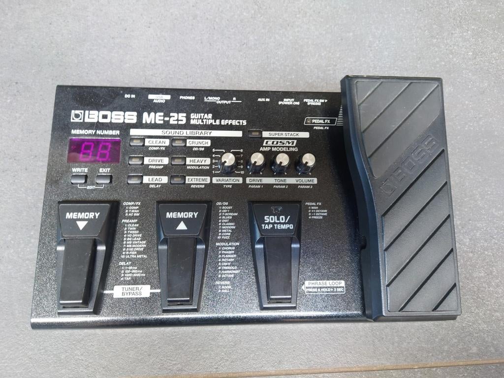 Boss ME-25 Guitar effects, Muziek en Instrumenten, Ophalen of Verzenden, Zo goed als nieuw