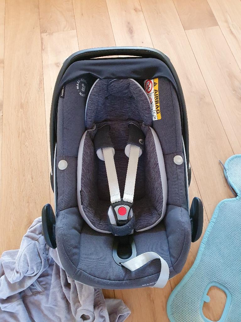 Maxi-COSI Pebble Pro, Enfants & Bébés, Sièges auto, Utilisé, Maxi-Cosi, 0 à 13 kg, Ceinture de sécurité ou Isofix, Dossier réglable