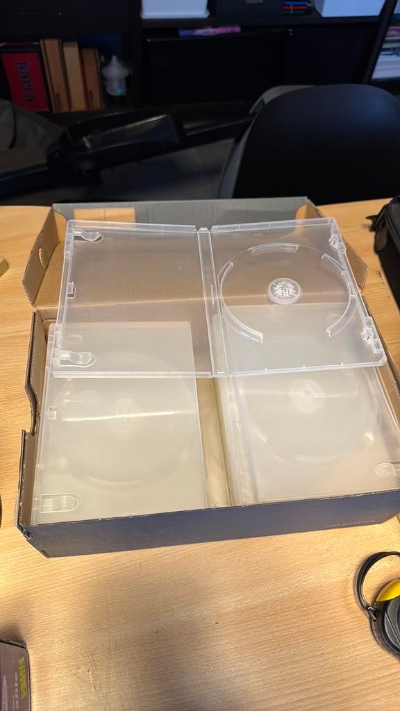 Lege DVD doosjes 14, Ophalen, Zo goed als nieuw