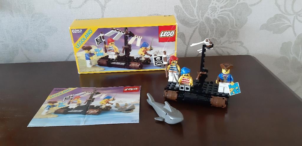 lego 6257 piraten Castaways Raft, Ophalen of Verzenden, Zo goed als nieuw, Complete set, Lego