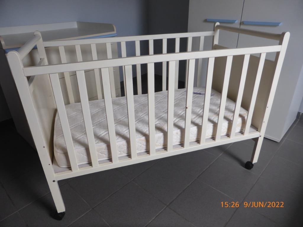 Lit pour bébé / enfant, Matelas, Moins de 70 cm, Enlèvement, Utilisé