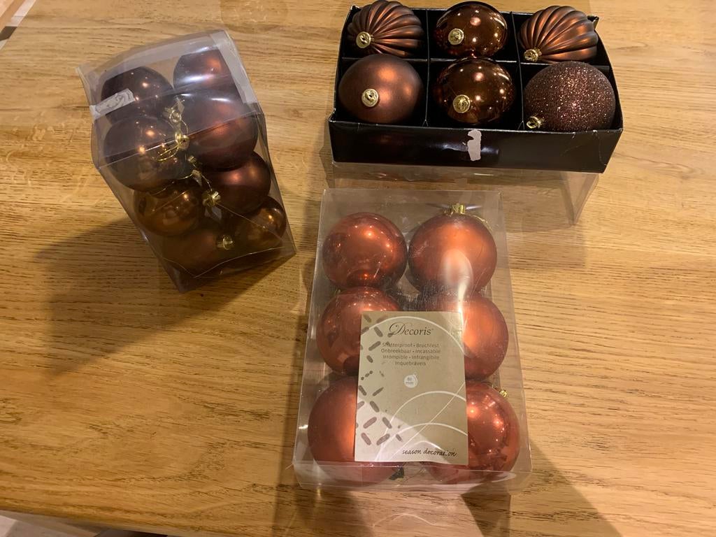 24 kerstballen, Ophalen, Zo goed als nieuw