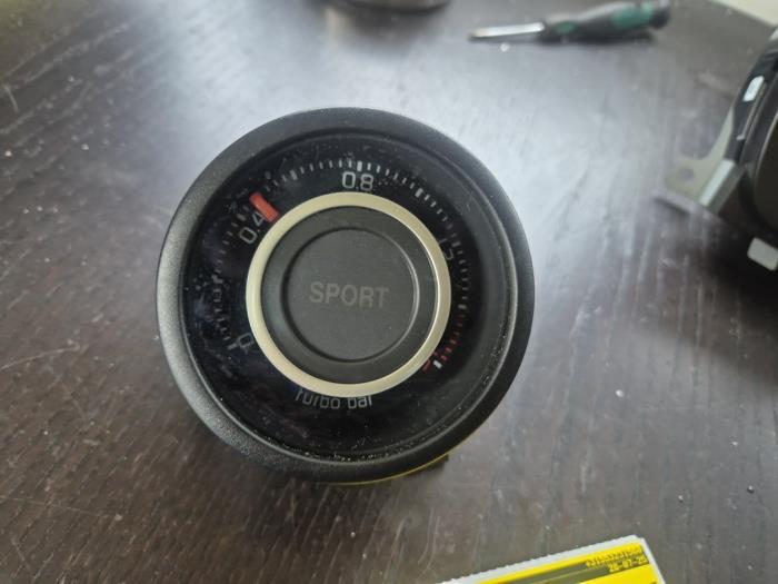 Indicateur de pression turbo d'un Fiat 500 Abarth, -, 3 mois de garantie, Utilisé, -