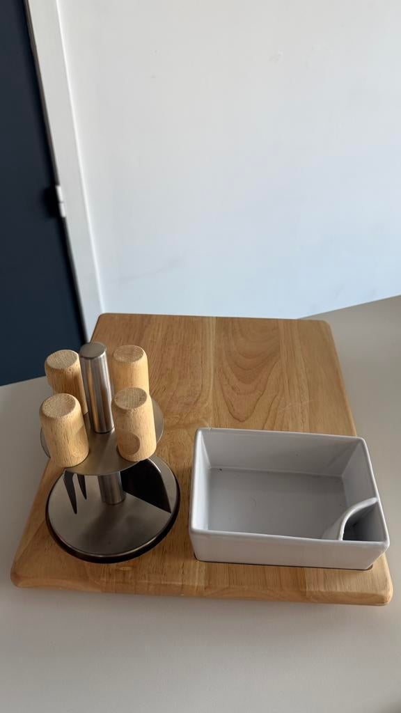 Assiette à fromage, Enlèvement, Comme neuf