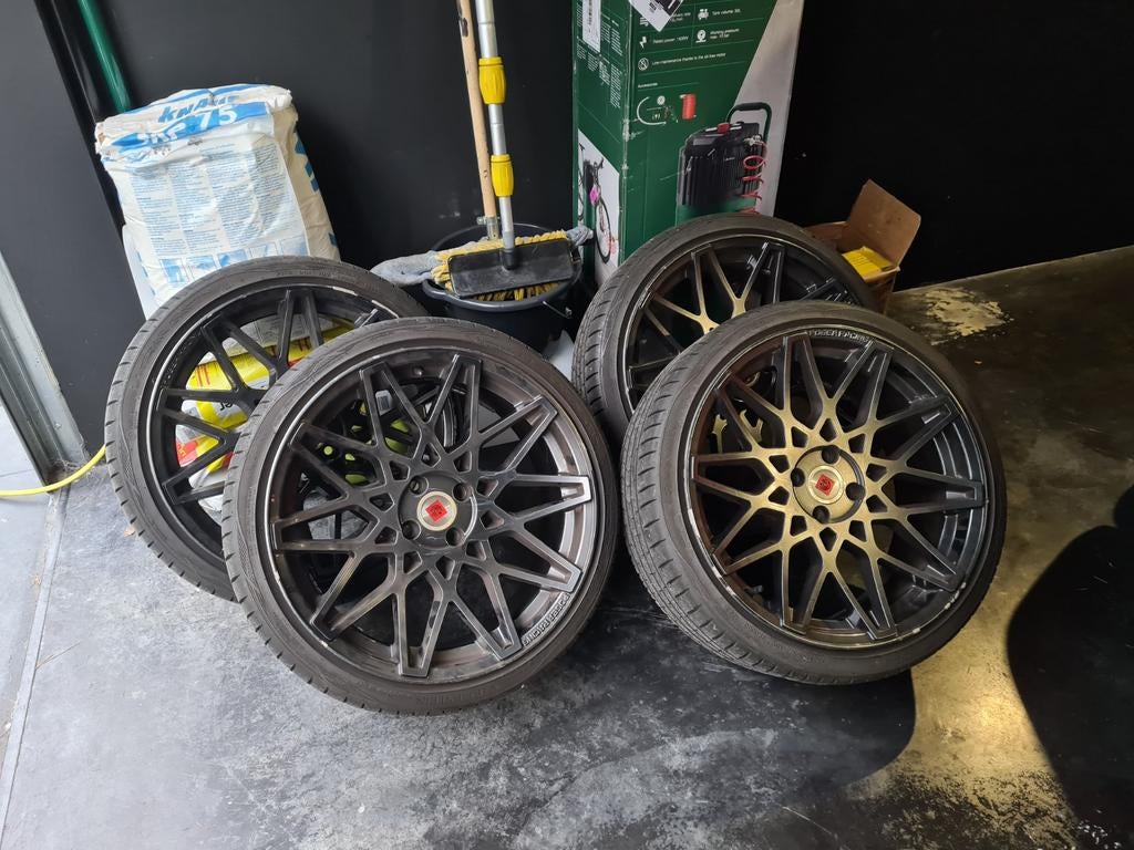 Abarth Pogea Racing velgen 18inch, Auto-onderdelen, Banden en Velgen, Ophalen, 18 inch, Banden en Velgen, Personenwagen