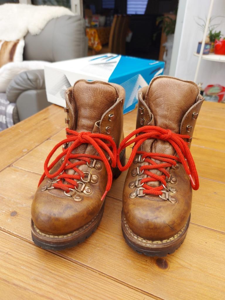 lederen wandel of bergschoenen maat 38 Dachstein, Kleding | Dames, Schoenen, Ophalen of Verzenden