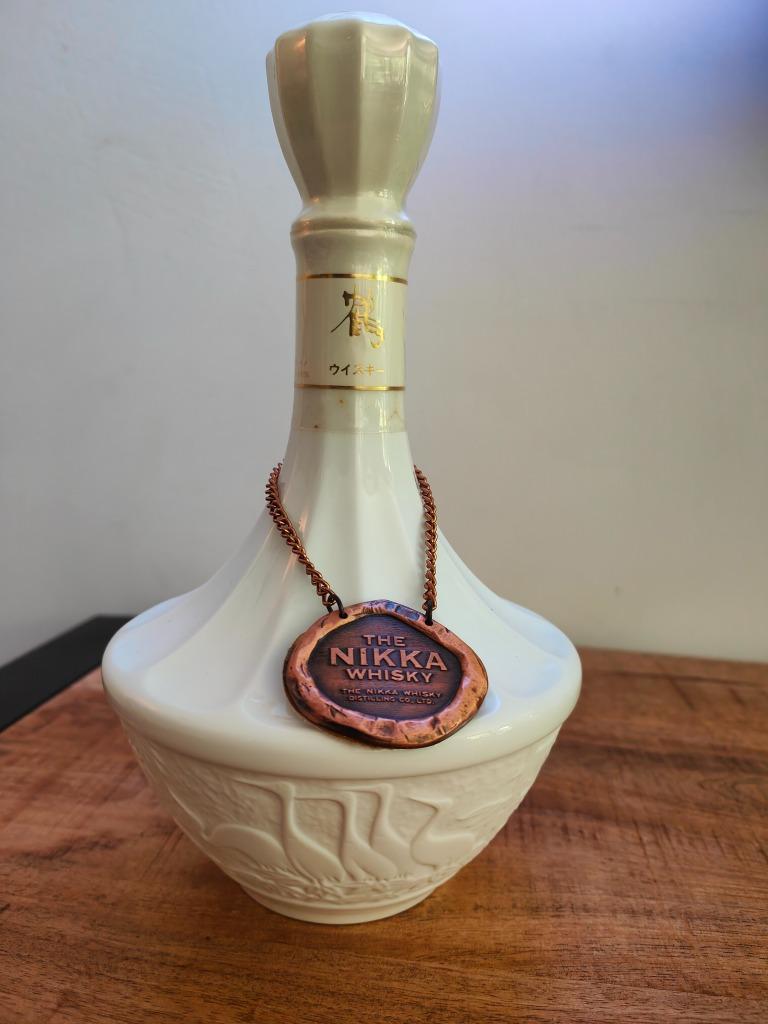 Carafe à whisky Nikka Tsuru en céramique blanche 1172g 43%, Neuf, Autres régions, Enlèvement ou Envoi, Pleine