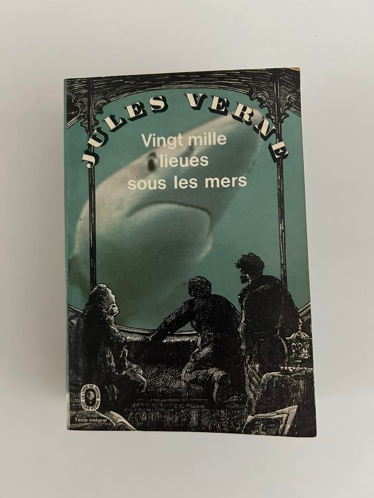 Pocketboek Vingt mille lieues sous les mers/Jules Verne, Livres, Aventure & Action, Enlèvement ou Envoi, Utilisé