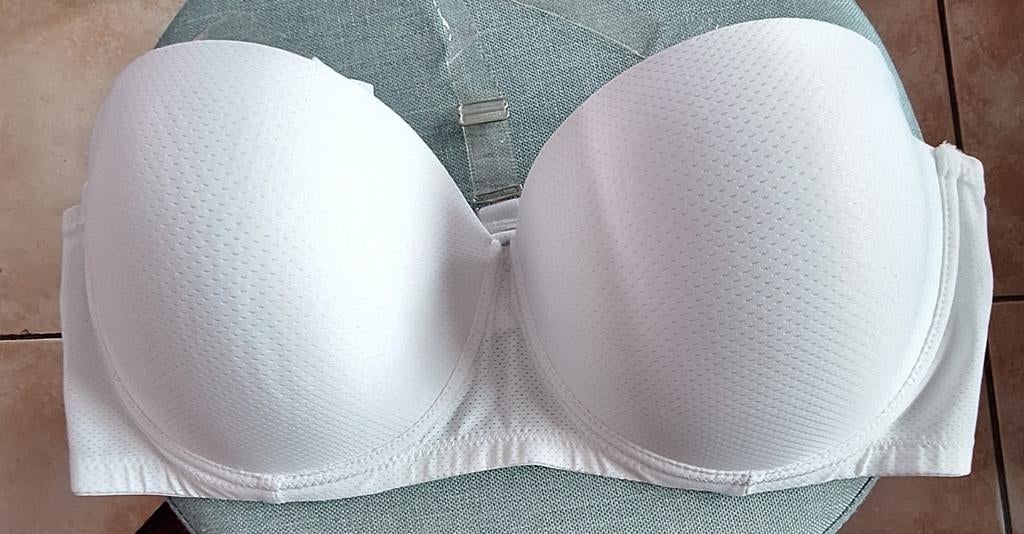 Soutien gorge blanc jamais porté 110C, Enlèvement ou Envoi, Blanc