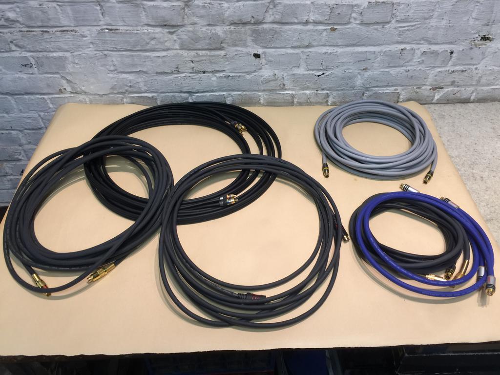 Allerlei high end  audio - video kabels 10 euro per stuk, Ophalen of Verzenden, Zo goed als nieuw