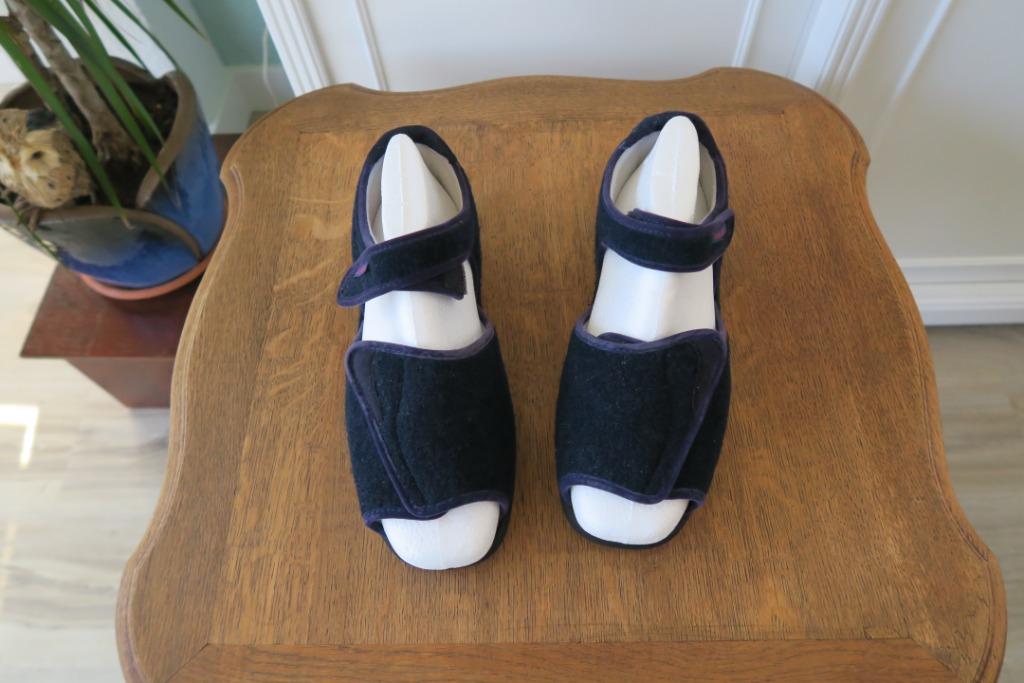 Zeer praktische orthopedische pantoffels/ sandalen, maat 39, Blauw, Sandalen of Muiltjes, Zo goed als nieuw, Ophalen