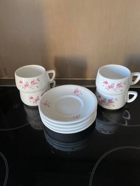 Sacs à café en porcelaine d'hôtel avec assiettes, Maison & Meubles, Cuisine | Vaisselle, Neuf, Enlèvement ou Envoi, Autres styles