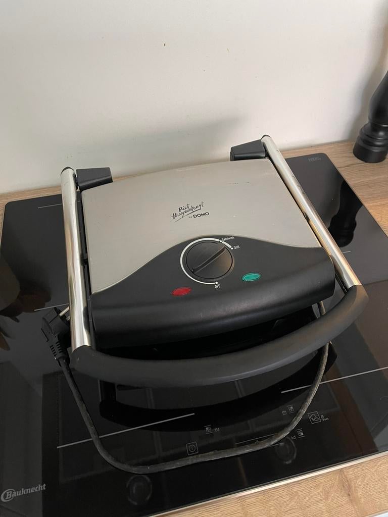 Croque machine Piet Huysentruyt, Elektronische apparatuur, Ophalen, Zo goed als nieuw