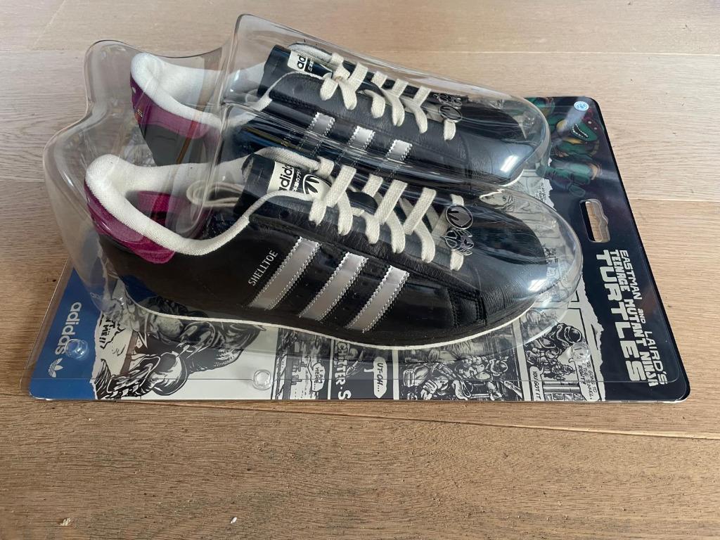 Adidas Superstar TMNT Shelltoe Shredder 43 1/3, Ophalen, Nieuw, Adidas, Sportschoenen