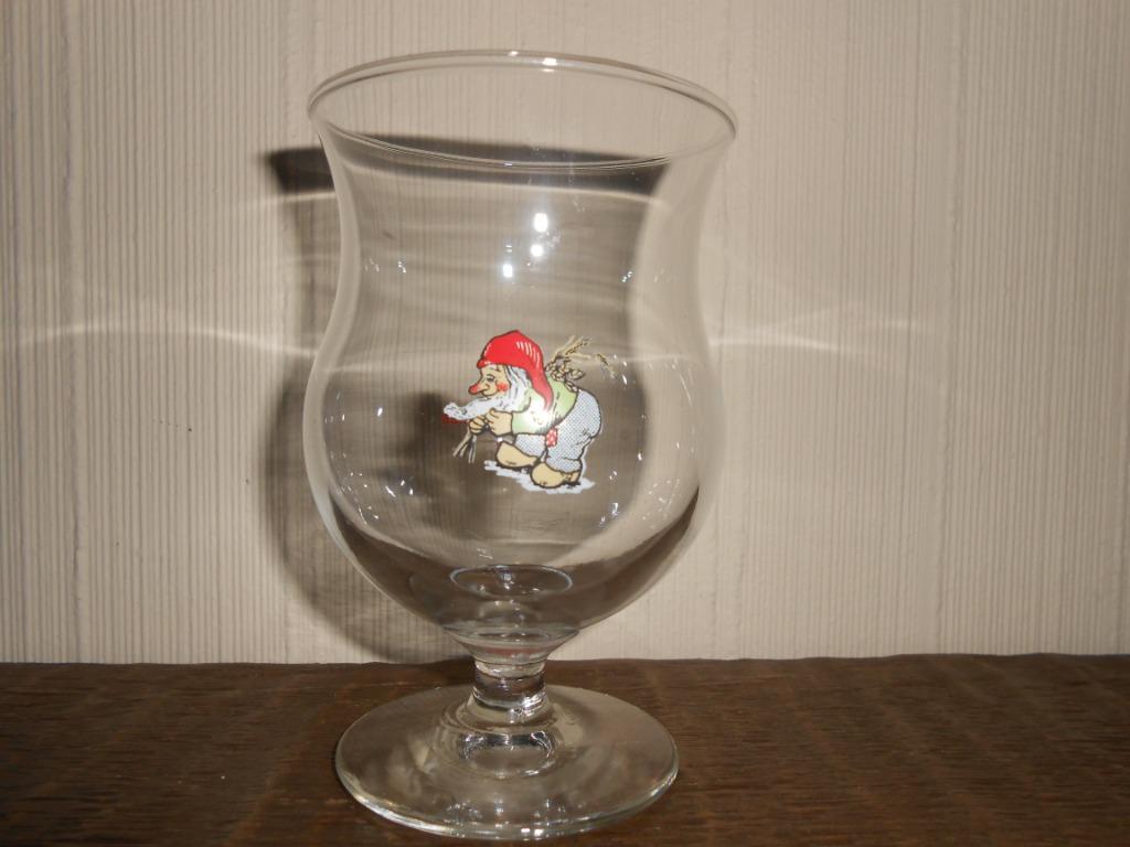 VERRES À BIÈRE, Enlèvement