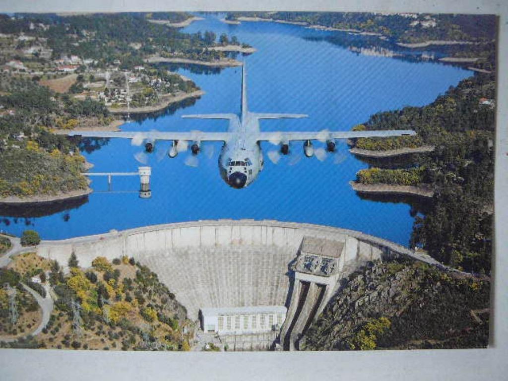 Lockheed Martin C.130H Hercules oude prentkaart, Verzenden, Zo goed als nieuw, Kaart, Foto of Prent