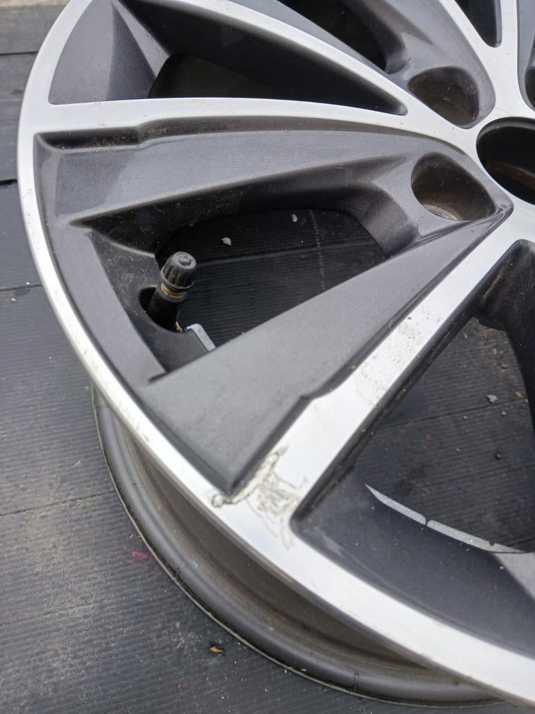 Une Jante Alu 16 pouces peugeot 308, Autos : Pièces & Accessoires, Pneus & Jantes, 16 pouces, Véhicule de tourisme, Enlèvement