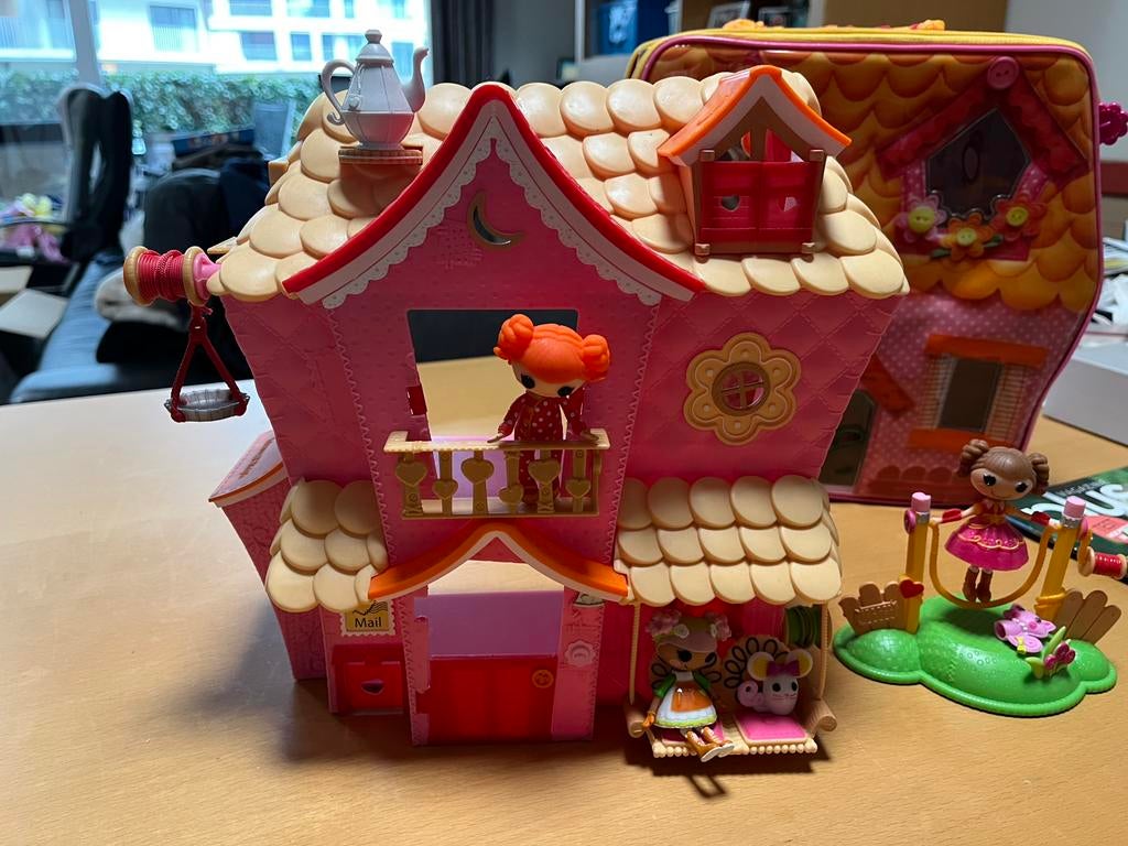 Lalaloopsy leuk speelhuisje met extra tweede poppetje, Ophalen of Verzenden, Zo goed als nieuw
