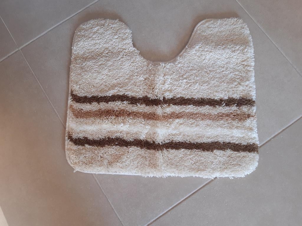 2 NOUVEAUX TAPIS DE TOILETTE, Enlèvement ou Envoi, Neuf, Autres couleurs, Autres types