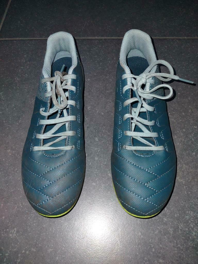 voetbalschoenen - Kipstra - maat 36, Ophalen, Kipsta, Zo goed als nieuw, Jongen of Meisje