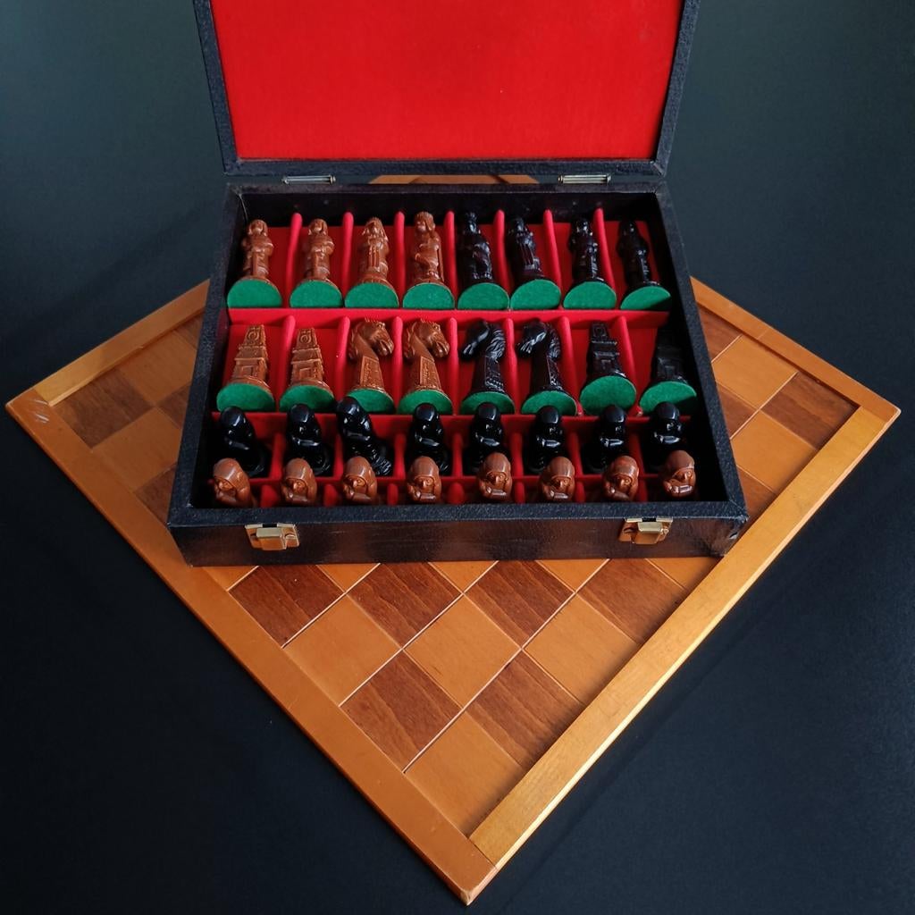 Jeu d'échecs vintage en bois/résine, résine., Enlèvement ou Envoi