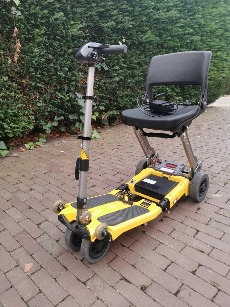 Trottinette légère Luggie Freerider pliable presque neuve, Enlèvement ou Envoi, Pliant, Comme neuf, Fauteuil roulant électrique