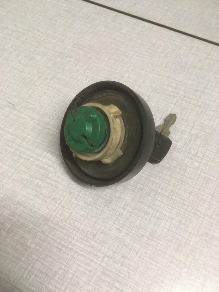 Benzinepomp / tankdop R16 - R5, Enlèvement ou Envoi, Renault
