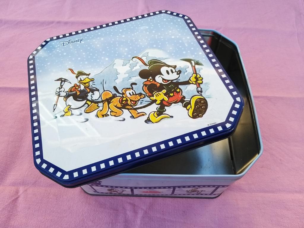 Boite métallique Mickey Donald Pluto Disney bleu marine bleu, Collections, Boîte en métal, Utilisé, Biscuits, Enlèvement ou Envoi
