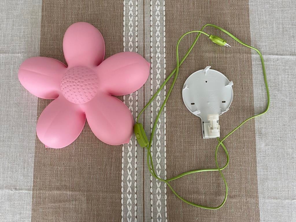 Roze bloem wandlamp – IKEA, Ophalen, Zo goed als nieuw