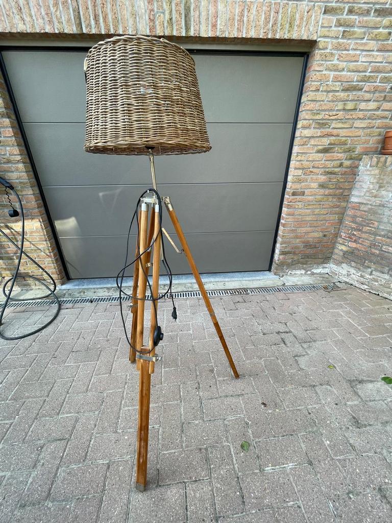 Staanlamp Pacific, Ophalen, Zo goed als nieuw