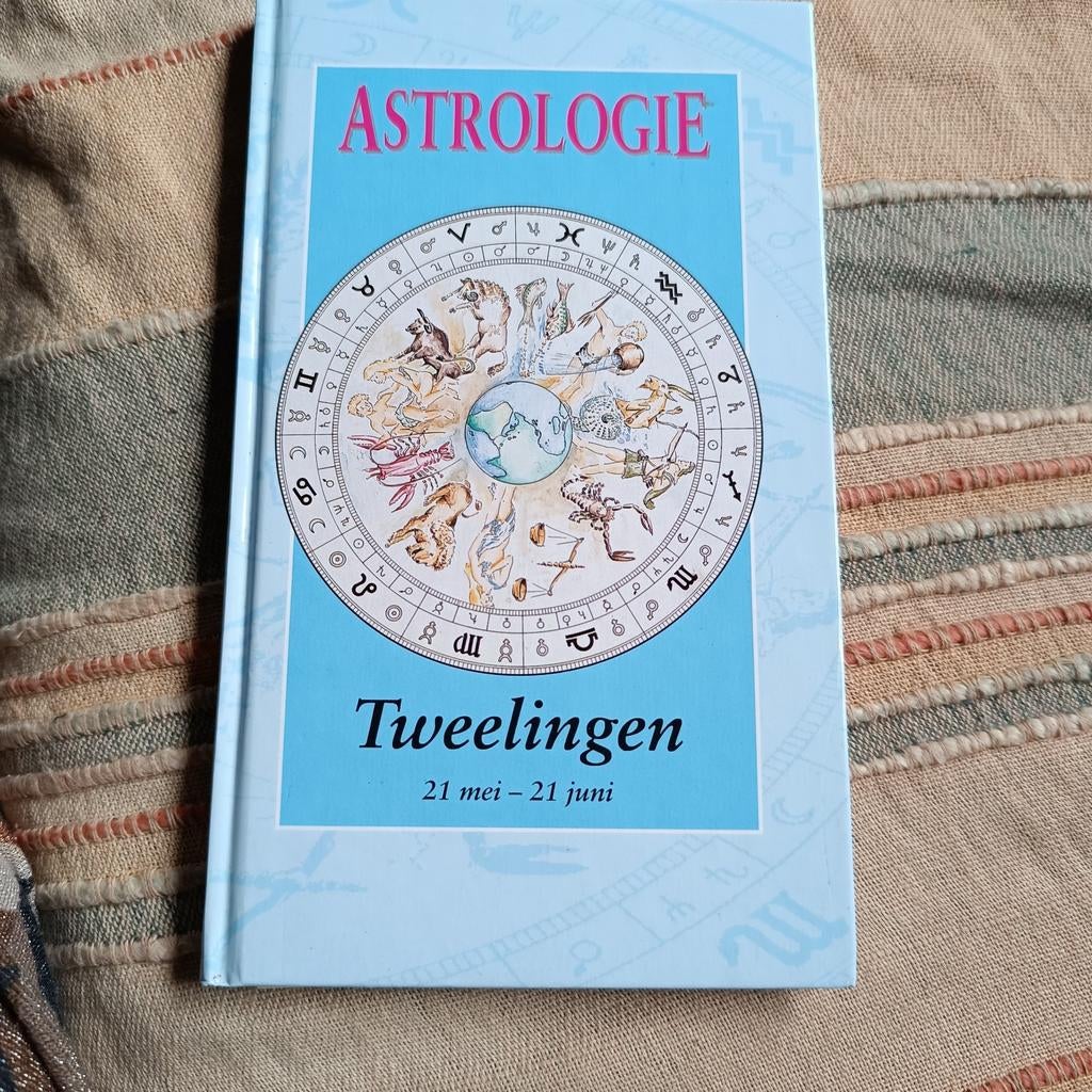 Astrologie Tweelingen Erna Droesbeke, Boeken, Ophalen of Verzenden, Zo goed als nieuw