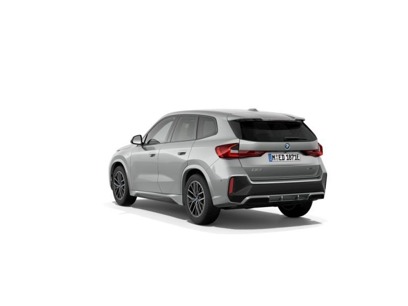 BMW iX1 xDrive30, Auto's, BMW, Zwart, Overige kleuren, 313 pk, 5 deurs