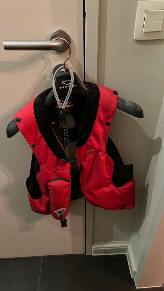 HIT-AIR PLOFJASJE ROOD KIND, Dieren en Toebehoren, Ophalen, Kinderen, Bovenkleding, Springen