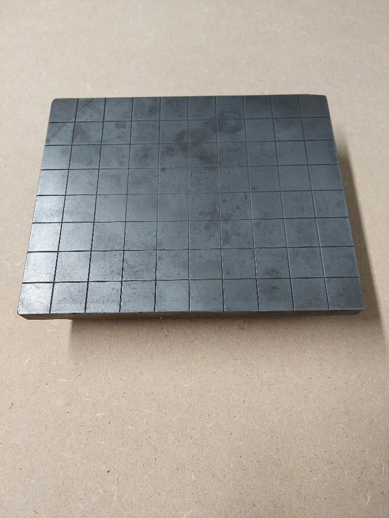 VLAKPLAAT 255 X 205 in gietijzer., Doe-het-zelf en Bouw, Ophalen, Gebruikt
