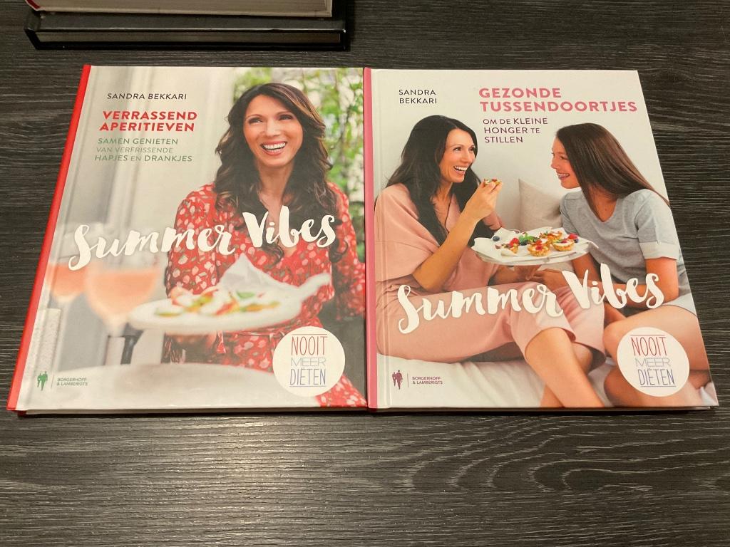 Kookboeken Sandra Bekkari Summer Vibes, Enlèvement ou Envoi, Comme neuf, Sandra Bekkari