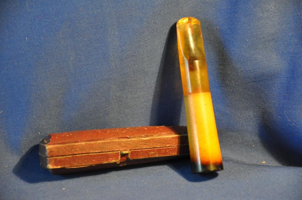 (d)  fume cigare avec son étui, Enlèvement ou Envoi, Utilisé, Autres types