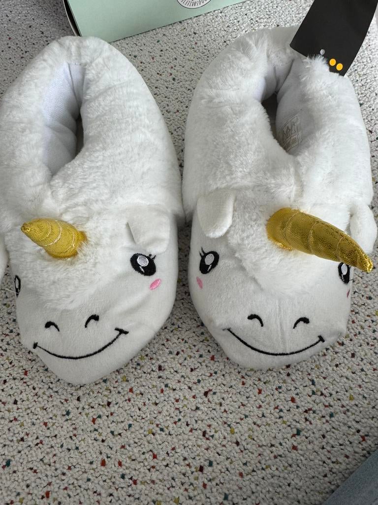 Sloffen-pantoffels nieuw - maat 38/39, Kinderen en Baby's, Kinderkleding | Schoenen en Sokken, Jongen of Meisje, Overige typen