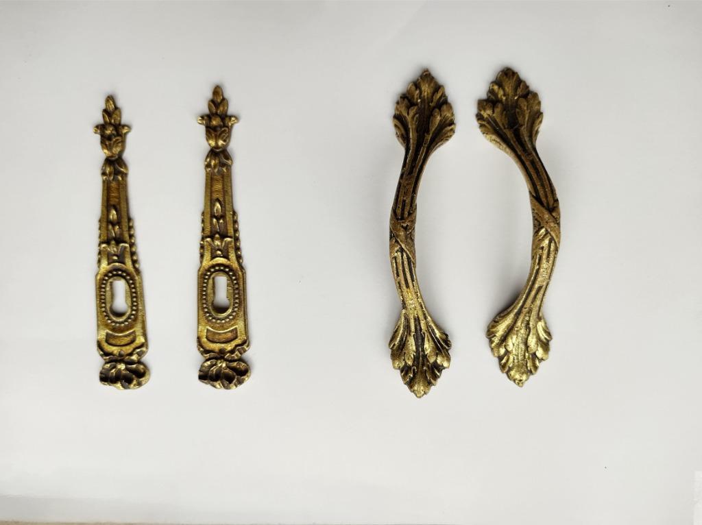 Belles poignées et entrées de serrure anciennes en laiton, Enlèvement