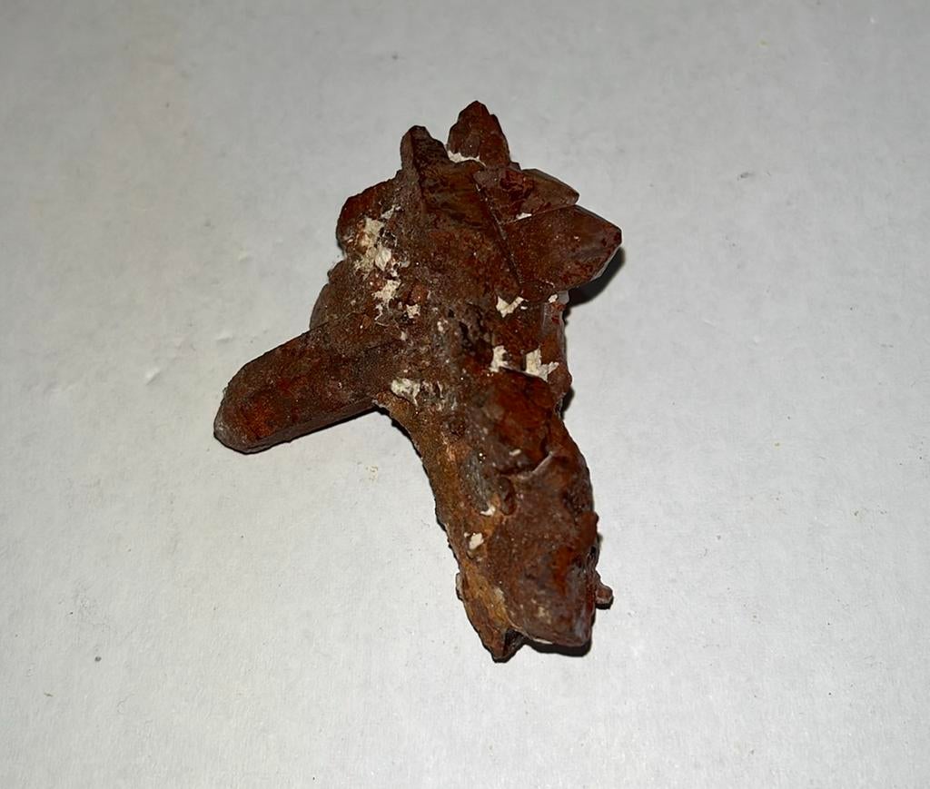 Hematiet kwarts - 23,57gram - 48mm x 57mm x 20mm, Ophalen of Verzenden, Mineraal