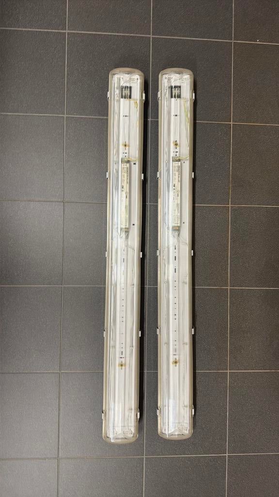 2 TL-armaturen, Enlèvement, Utilisé, Moins de 50 watts, Armature