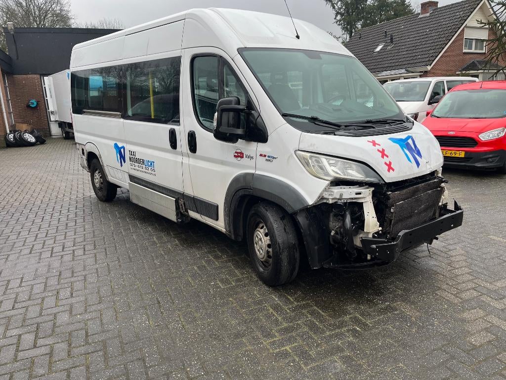 Fiat ducato 2.3 9 persoons 2018  met invalide lift schade, Auto's, Voorwielaandrijving, Stof, 4 cilinders, 9 zetels