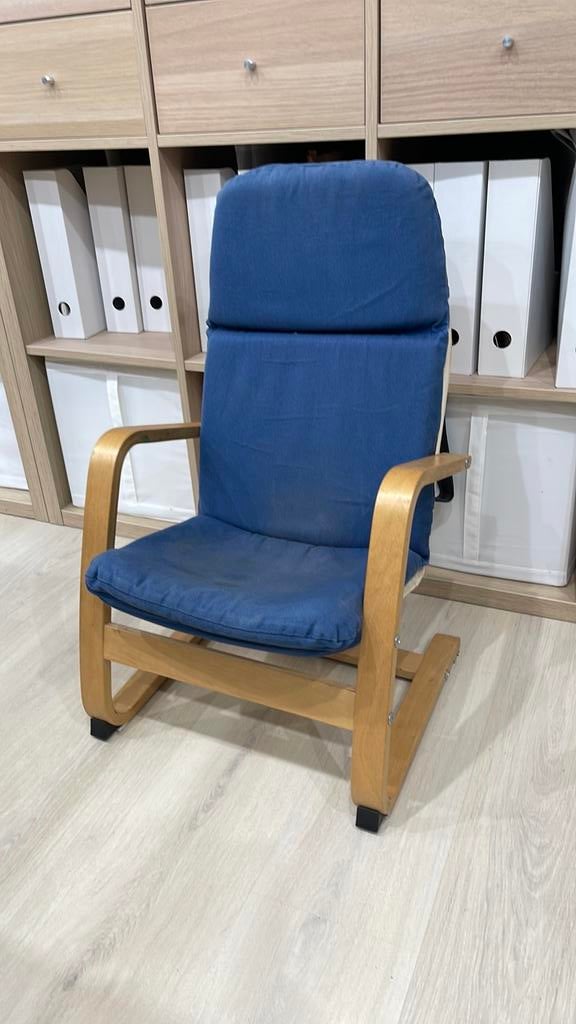 IKEA stoeltje voor  kinderen blauw, Huis en Inrichting, Fauteuils, Ophalen, Minder dan 50 cm, Gebruikt, Minder dan 75 cm