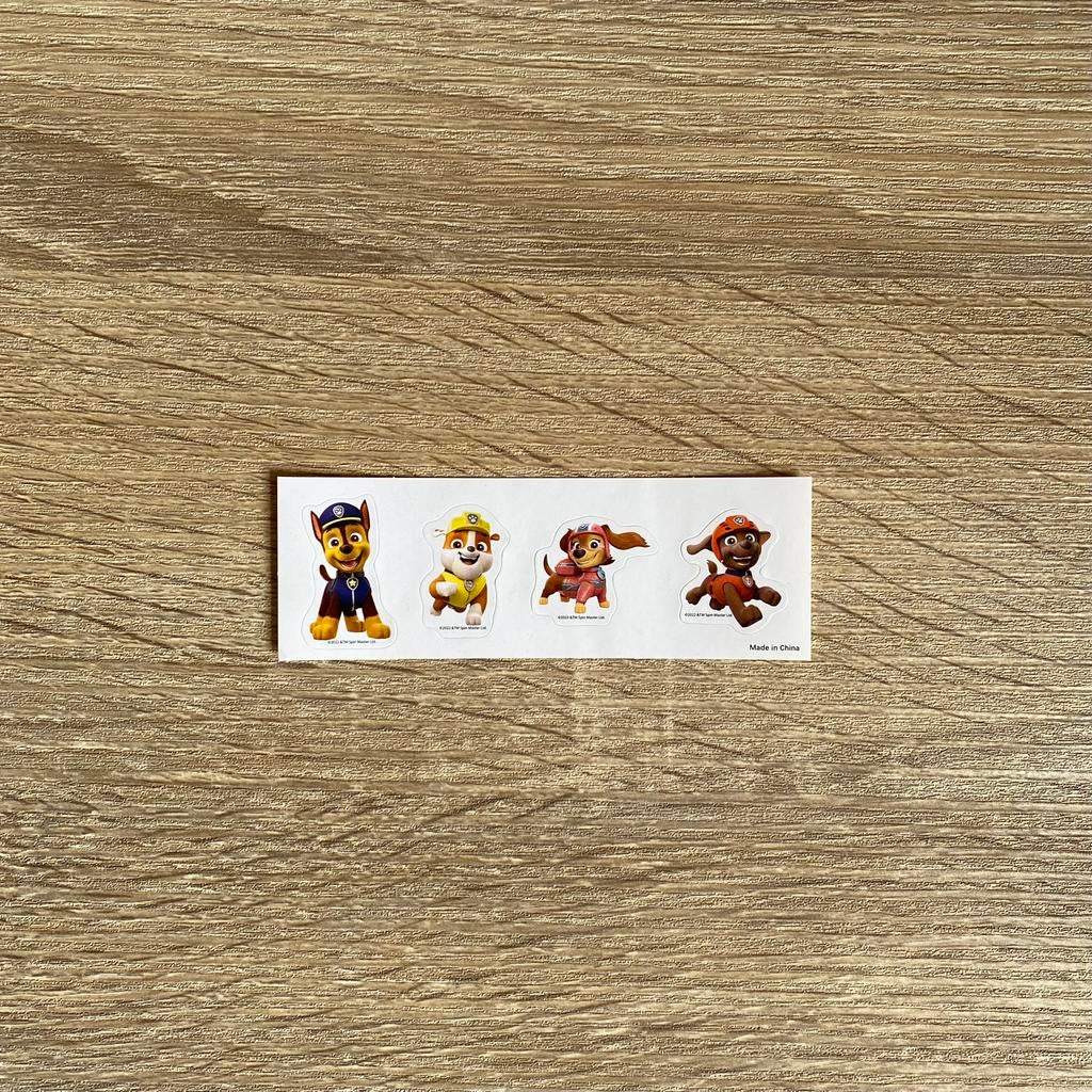 Paw Patrol sticker van Kinder Surprise, Ophalen of Verzenden, Nieuw, Strip of Tekenfilm