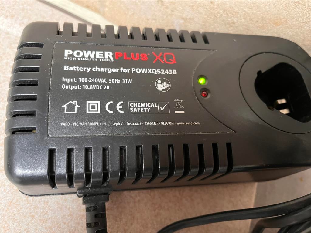 Chargeur Power Plus XQ, Enlèvement, Utilisé, Autres types