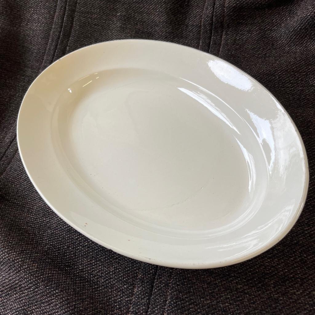 Plat de service ovale en céramique de Saint-Amand, Ophalen of Verzenden