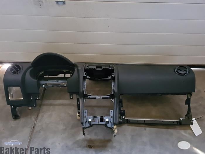 Dashboard van een Nissan Qashqai, Gebruikt, -, -, -
